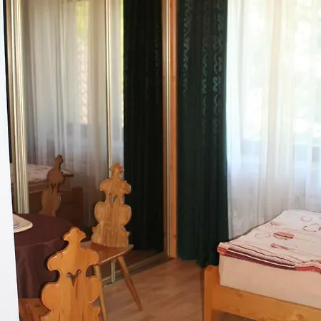 Kwatera prywatna Dom Zielna 61 *